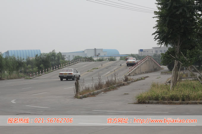 马陆驾校科目三路考会车须知